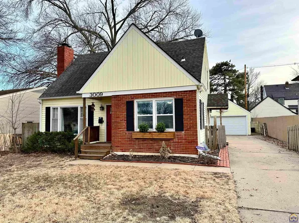 3009 SW Huntoon St, Topeka, KS 66604