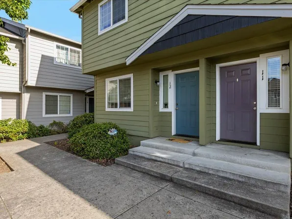 2030 Brookhurst St APT 12, Medford, OR 97504