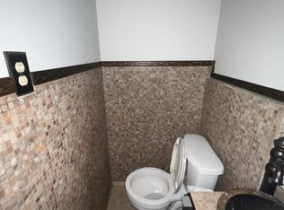 495 Norton Pkwy #1, New Haven, CT 06511