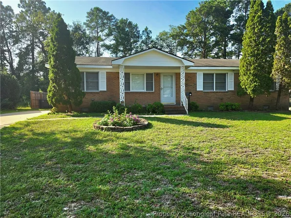 111 Chloe Dr, Fayetteville, NC 28301