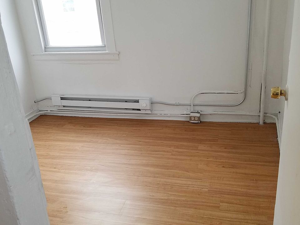 2nd image of 42B High St