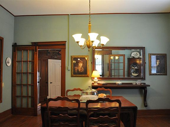 5th image of 501 W Myrtle St