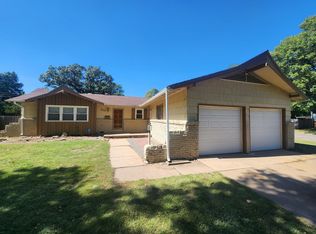 859 N Peterson Ave, Wichita, KS 67212