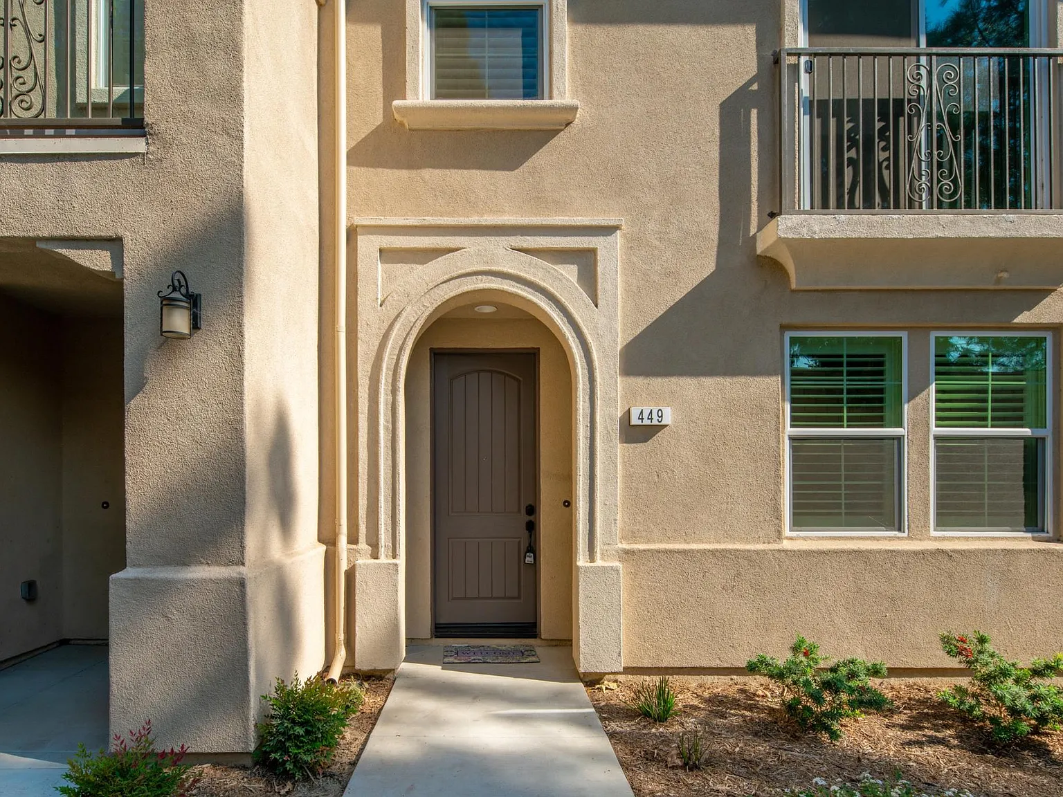 3 bed, 3.5 bath, 1873 sqft, $3,750 — Photo 3