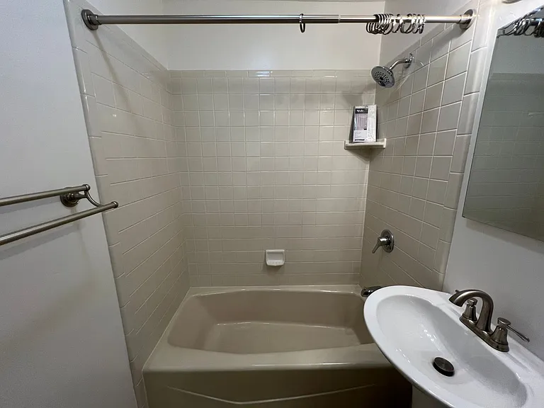 102 Village Rd — Photo 15