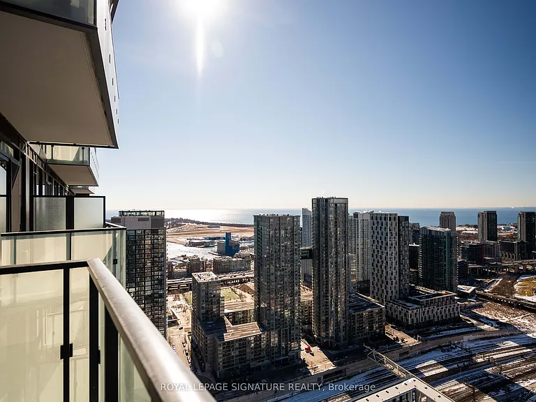 470 Front St W #3503 — Photo 27