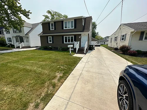 105 Chalmers St #A Photo 1