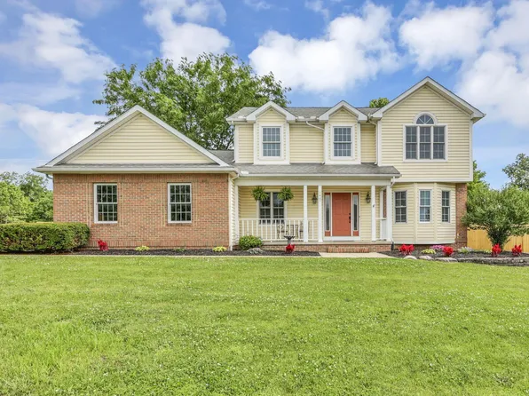 1401 Beverly Hills Dr, Lancaster, OH 43130