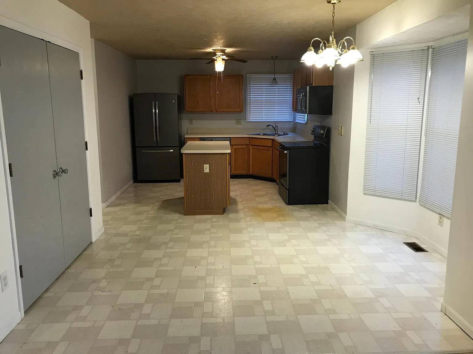 1091 Mill Park Dr — Photo 3