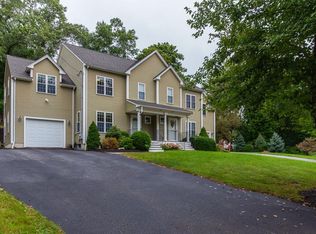 5 Norton Ave, Walpole, MA 02081