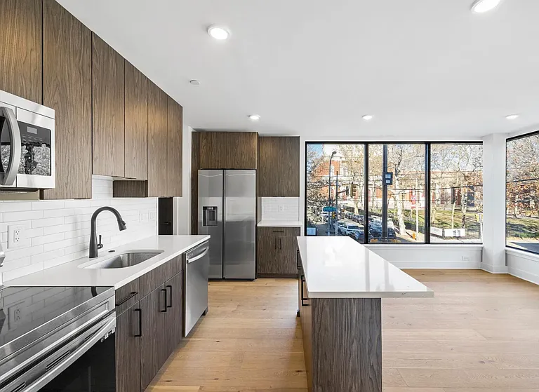 1800 W Girard Ave #2 — Photo 1
