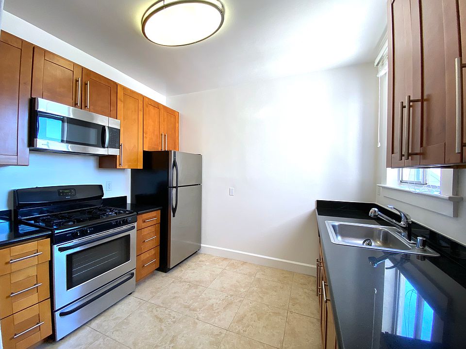 1st image of 2455 Polk St APT 10