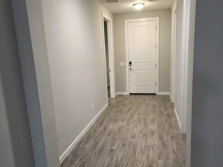 1376 E Avenida Isabela — Photo 5