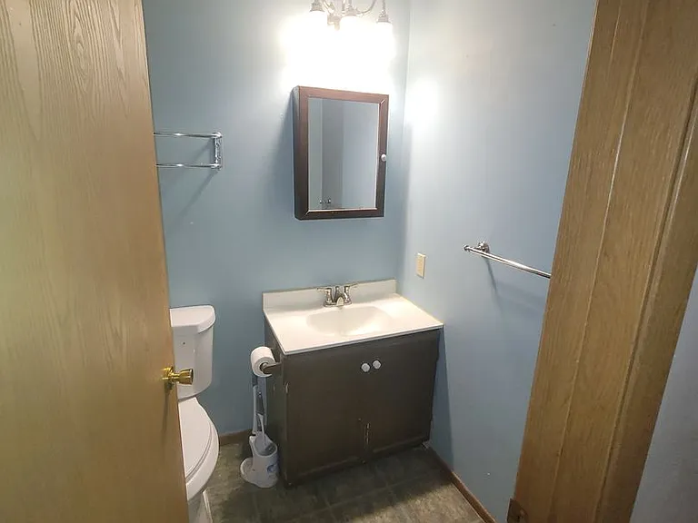 547 Turney St — Photo 12