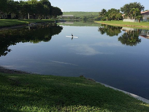 4th image of 2907 Congressional Way