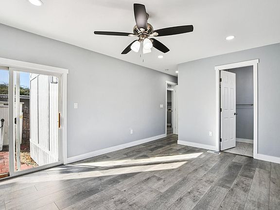 16th image of 4224 Floral Dr