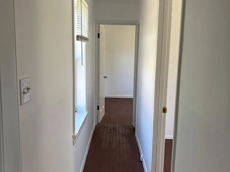 1489 E Waldorf Ave — Photo 6