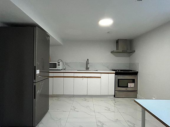 3rd image of 91 Bushmills Sq