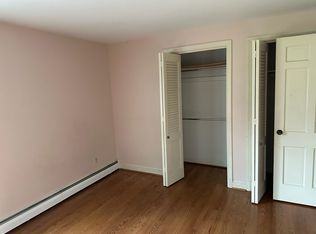 5112 Prestwick Dr, Fairfax, VA 22030