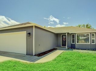 639 N Heights Dr, Eagle Point, OR 97524