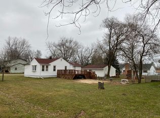203 Garnett Ave, Winthrop Harbor, IL
