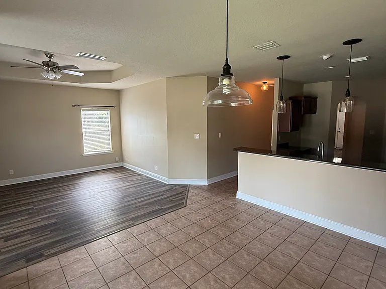 2216 Livingstone Ct — Photo 5