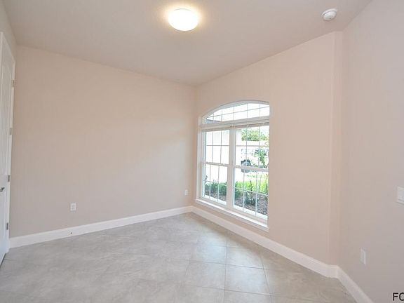 4th image of 14 Rose Petal Ln #B