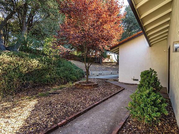 5th image of 20306 Brook Dr