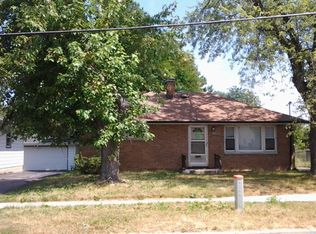 1039 S Elmwood Ave, Waukegan, IL 60085