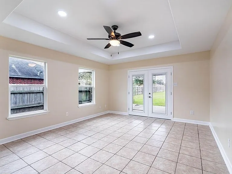 329 Yorktown Blvd — Photo 9