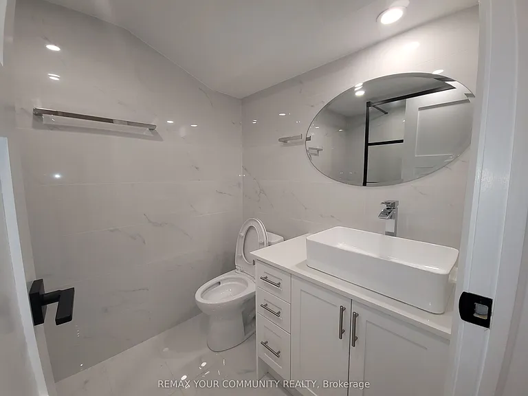 248 Gladstone Ave #BASEMENT — Photo 9