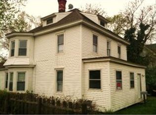 216 W Main St, Tuckerton, NJ 08087