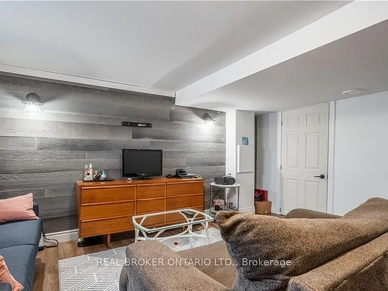 301 Wallace Ave S #BASEMENT — Photo 3