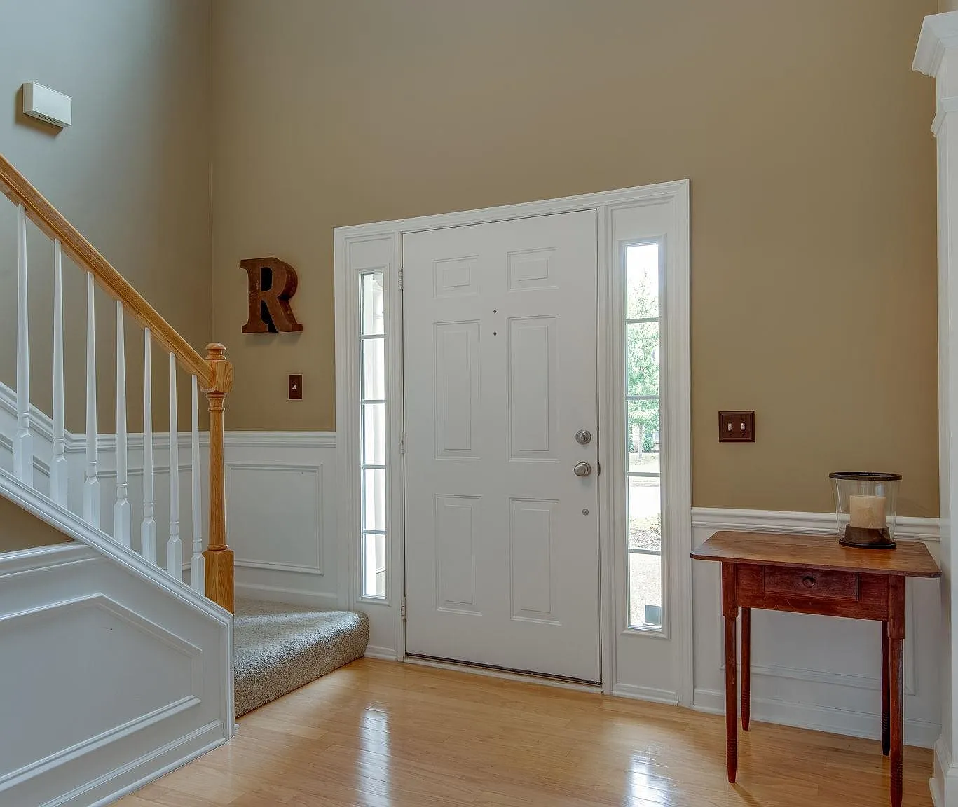 4 bed, 2.5 bath, 2461 sqft, $3,400 — Photo 4