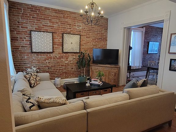 5th image of 1148 Mariposa St