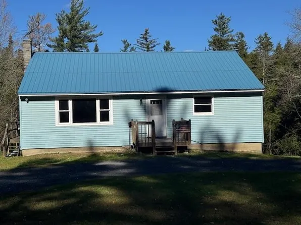 496 County Road, Stamford, VT 05352