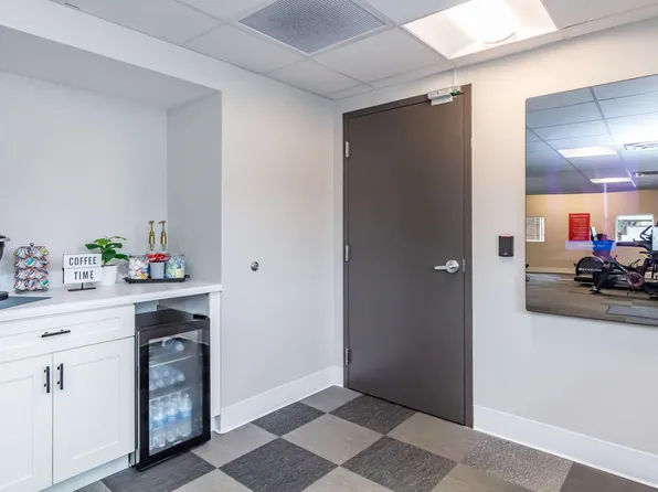 Hawthorn Suites Apartments