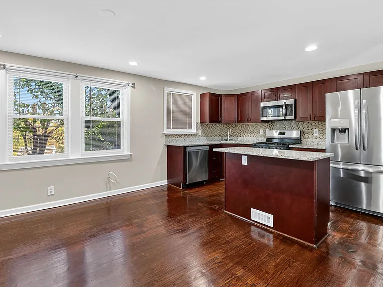 3814 Erdman Ave — Photo 4