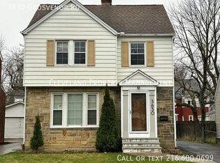 3630 Grosvenor Rd, Cleveland Heights, OH 44118