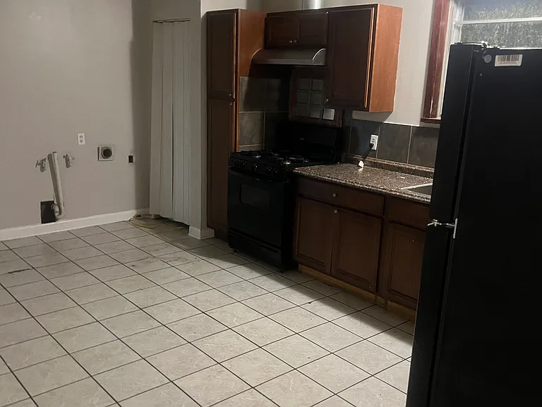 304 Mill St — Photo 6