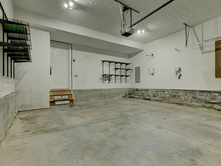 3752 Sunflower St — Photo 39