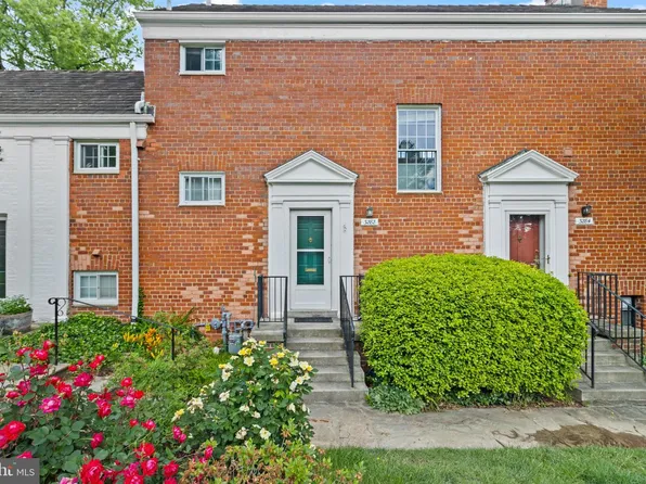 3282 Martha Custis Dr, Alexandria, VA 22302