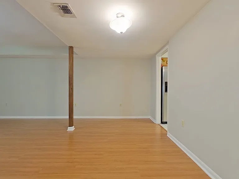 107 Skinner Cir — Photo 5