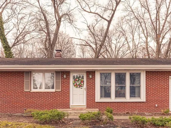 19275 Wedgewood Dr, South Bend, IN 46637