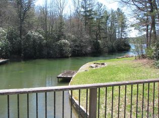 135 Island Point Rd, Lake Toxaway, NC 28747