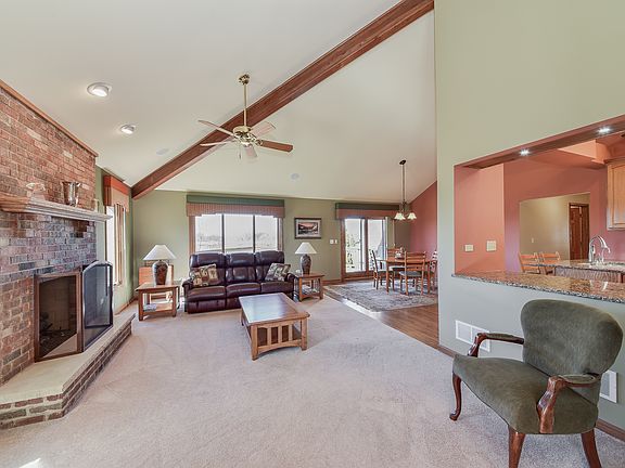 3rd image of 7924 Chesterton Ct