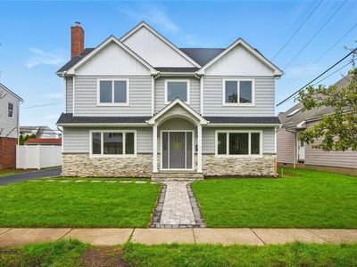 121 Claudy Lane, New Hyde Park, NY, 11040