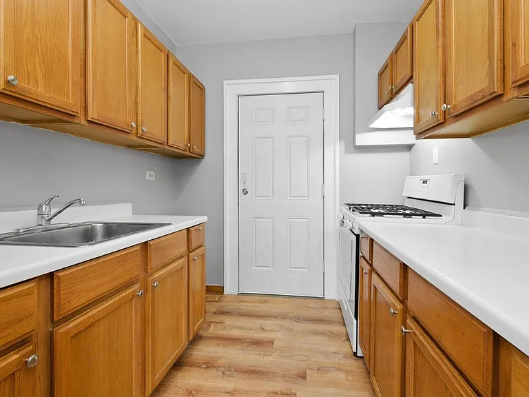 4737-4743 W 65th Mobility Zone — Photo 16