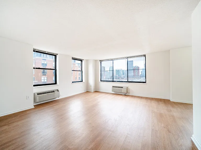 77 Park Avenue — Photo 10