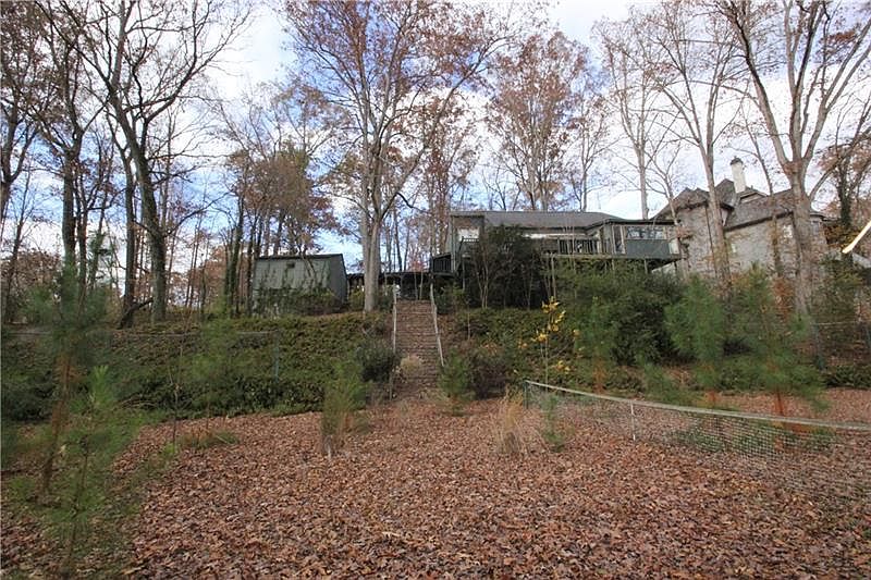 2nd image of 481 Tam Oshanter Dr SE